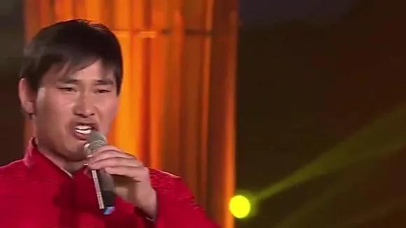 大衣哥被爆缴纳6万元税费，仅春节期间大衣哥就挣了30万