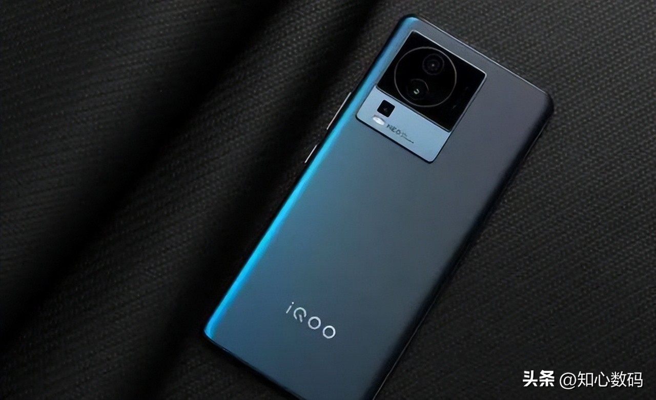 iqooneo5s和iqoo7哪个值得入手,iqooneo7使用感受优缺点