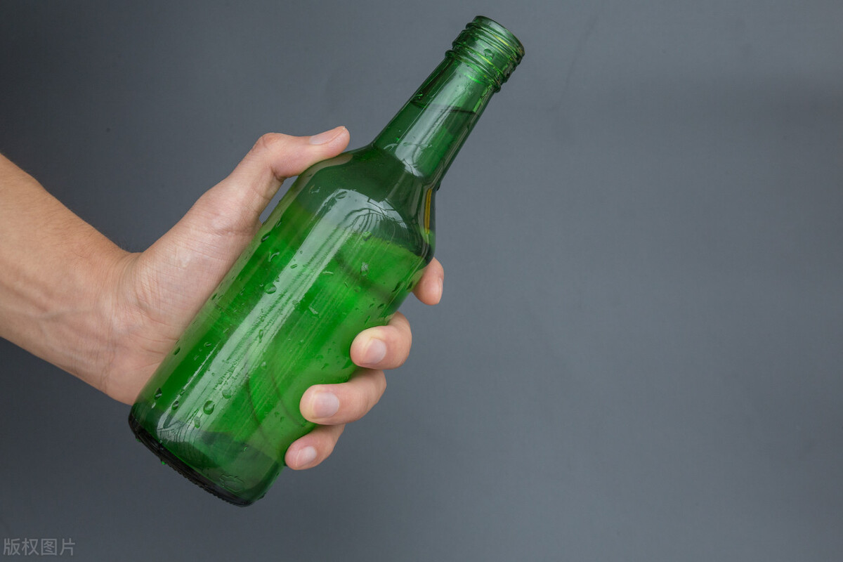 脸颊两边长痘是什么原因造成的,鼻子旁边长痘是由什么原因造成的