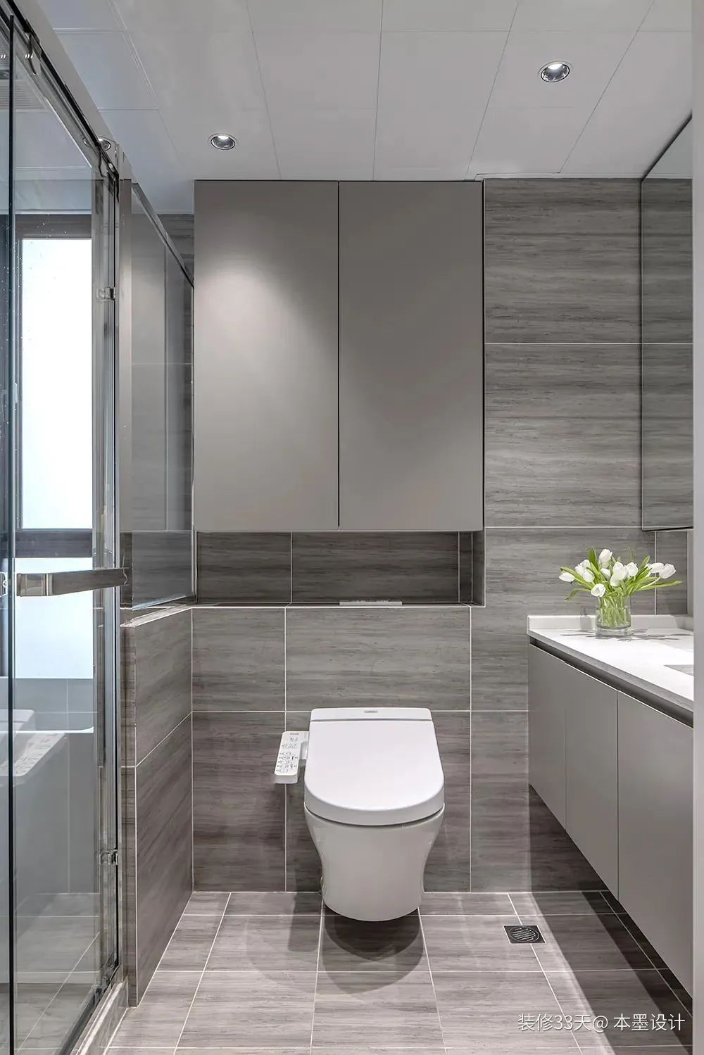 客厅超大储物柜改成衣帽间,客厅小房间改衣帽间