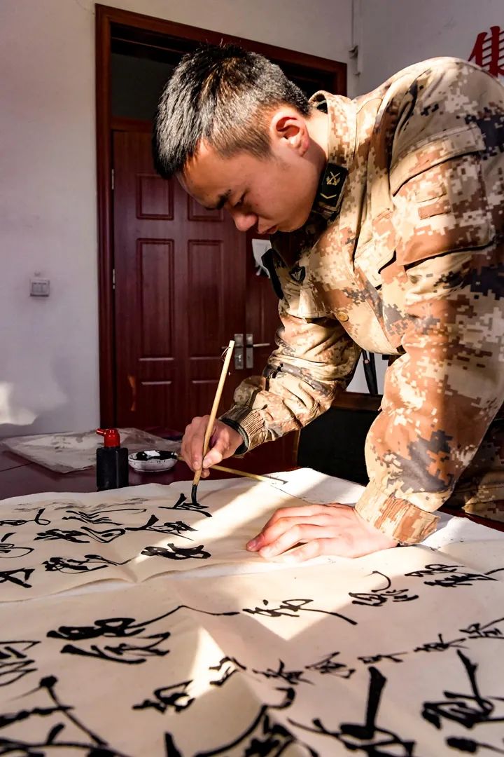 军营一周工作安排,军营一日生活制度时间表