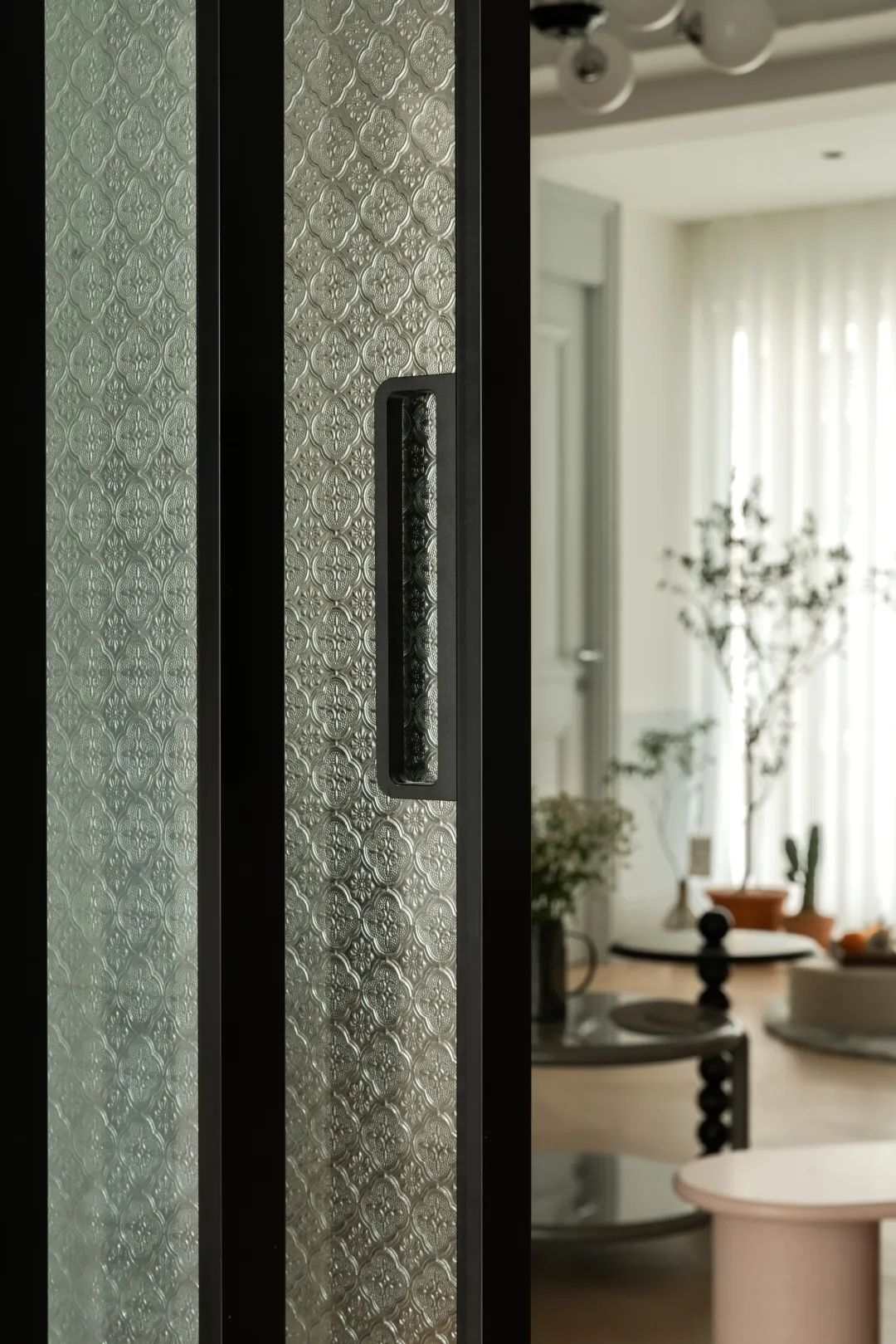 四川成都一个女人装修房子,12平方女主卧室装修