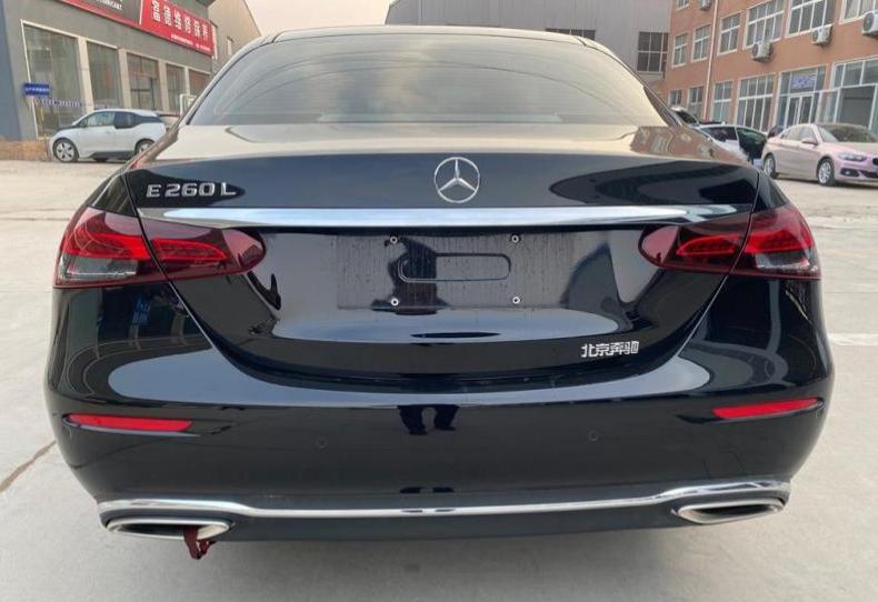 奔驰E级：从加价2万到降幅6.51万，30天卖了13560辆