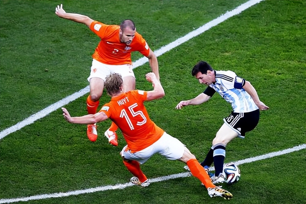 最肮脏的世界杯,世界杯最凶残的4张红牌