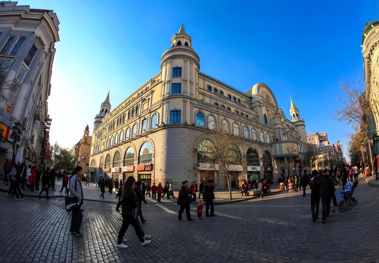 中国离俄罗斯很近的城市，隔江相望仅750米，游客少物价低