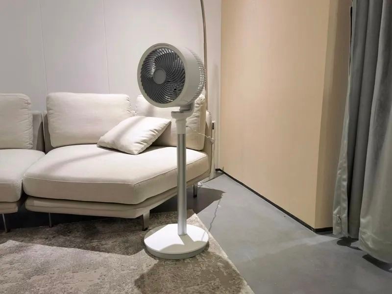 塔扇和落地扇和循环扇哪个更实用,塔扇循环扇和落地电风扇区别