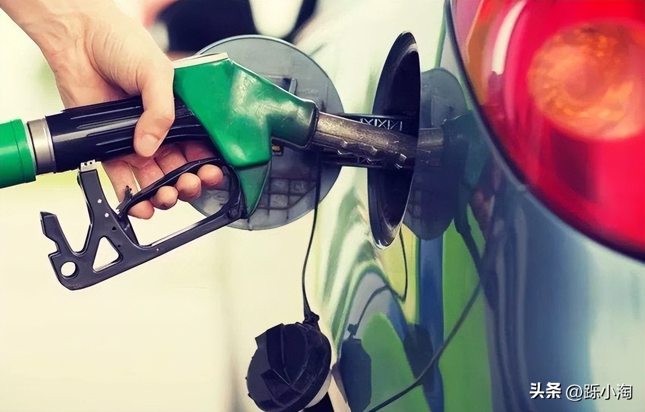 4000元工资适合开多少钱的车,月薪多少才能开30万左右的车