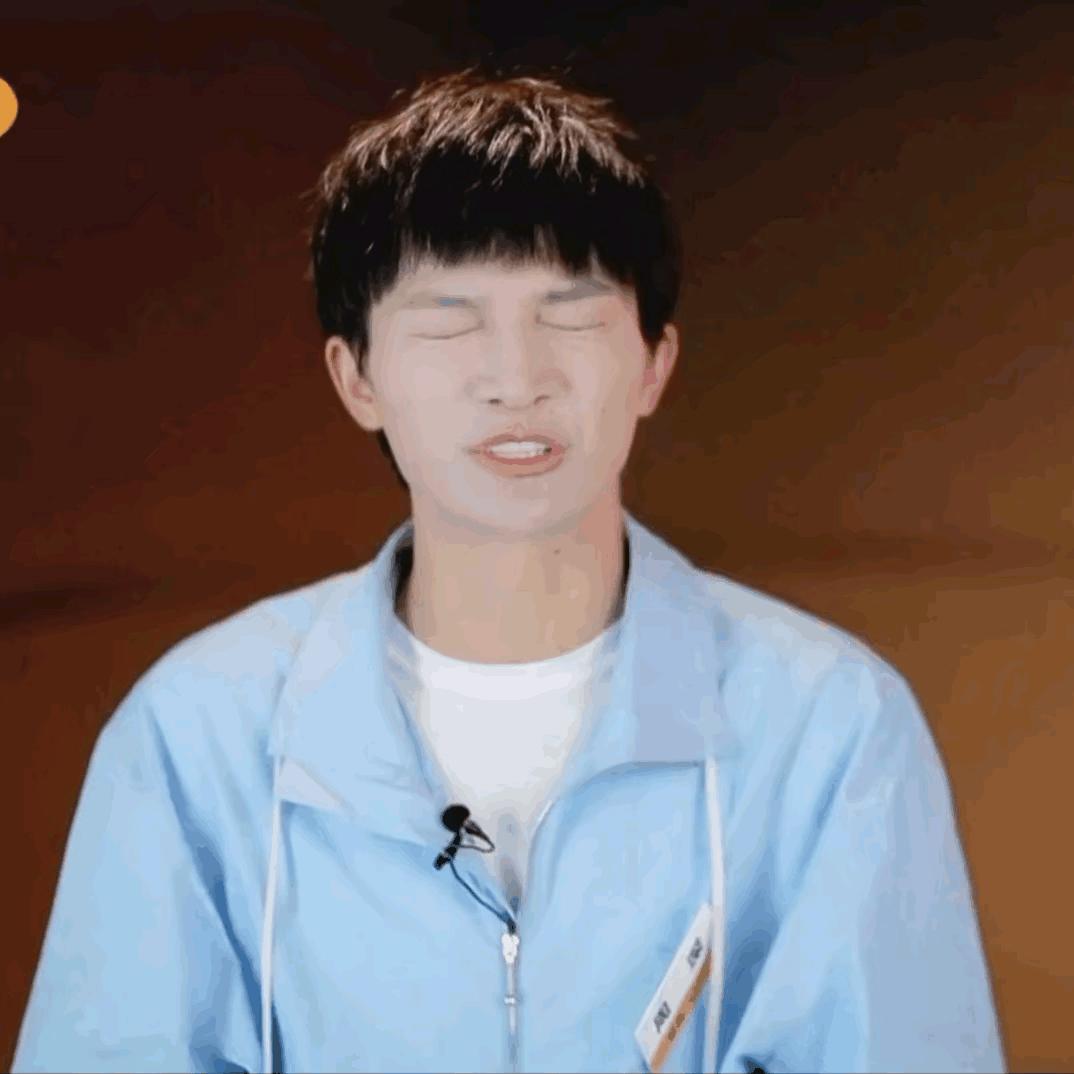 周深黑子,周深对于黑子的看法