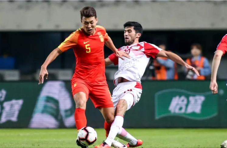 广州恒大队员艾菲尔丁,艾菲尔丁在广州恒大年薪