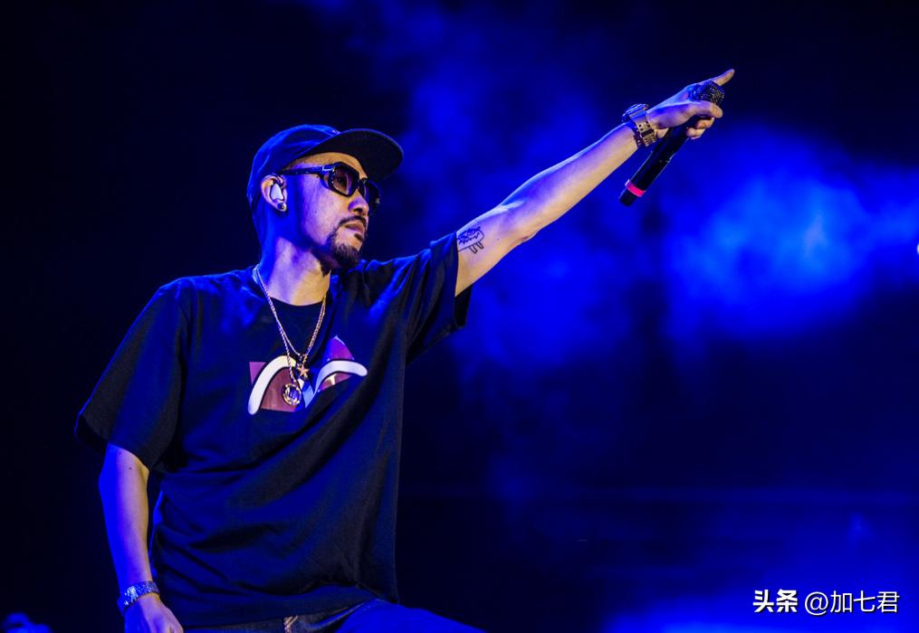 热狗中国说唱巅峰,热狗中国说唱巅峰对决穿搭