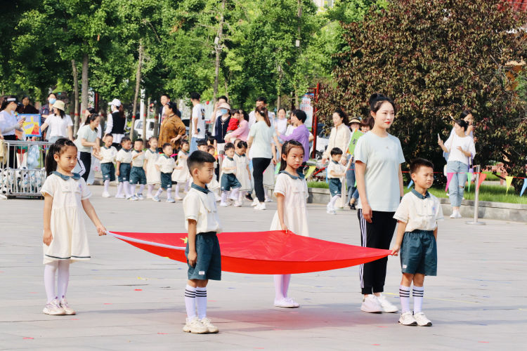 大手牵小手运动会育才幼儿园,幼儿园亲子运动会主题大手牵小手