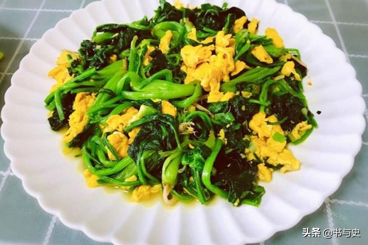 胡萝卜对眼睛有什么好处啊,每天吃胡萝卜汁对眼睛有好处吗