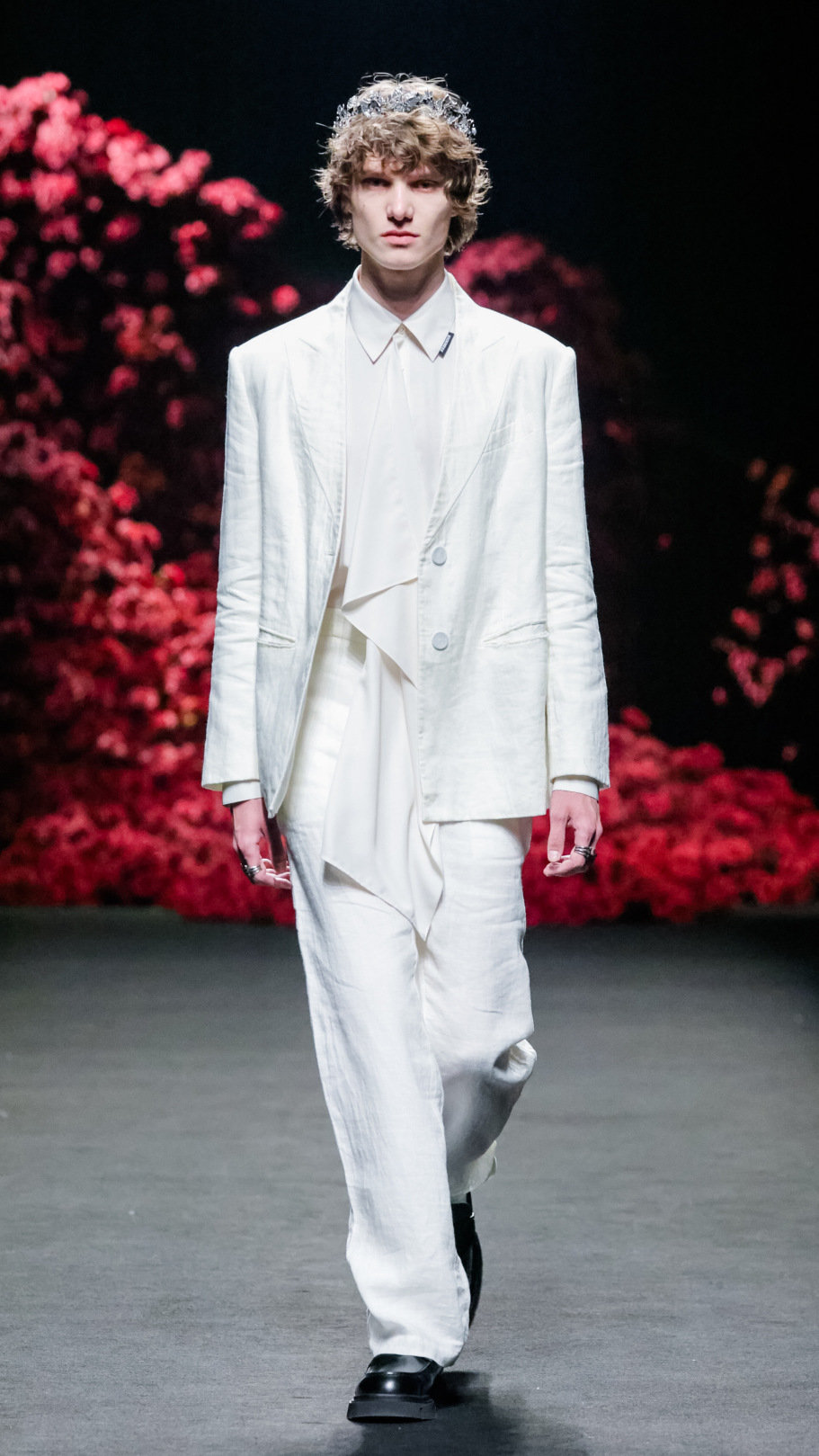 2023春夏男装时装周celine,2019年潮流男装穿搭