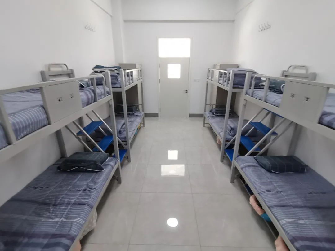 山东明确，每人每年最低4000元；部分区域所有人员赋黄码，一地最新通报；杨杰被查