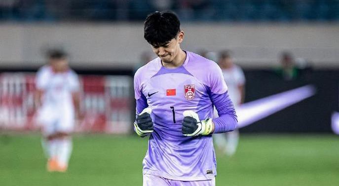 中国男足精彩丢球,男足丢球爆笑名场面