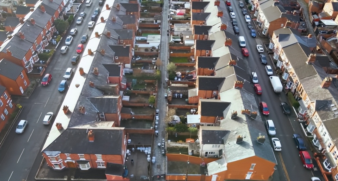 香港夫妻月入六万,香港夫妇月入七万立志移民