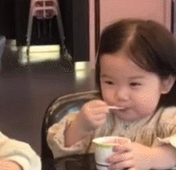 最近超火的可爱小女孩表情包,小女孩可爱萌表情包