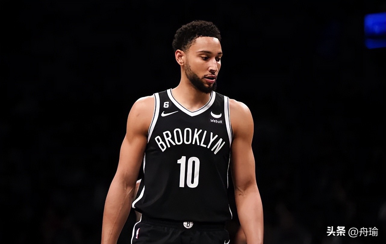 NBA早报：库里获大奖，欧文签名鞋5折，尼克斯禁止雷迪什接触媒体