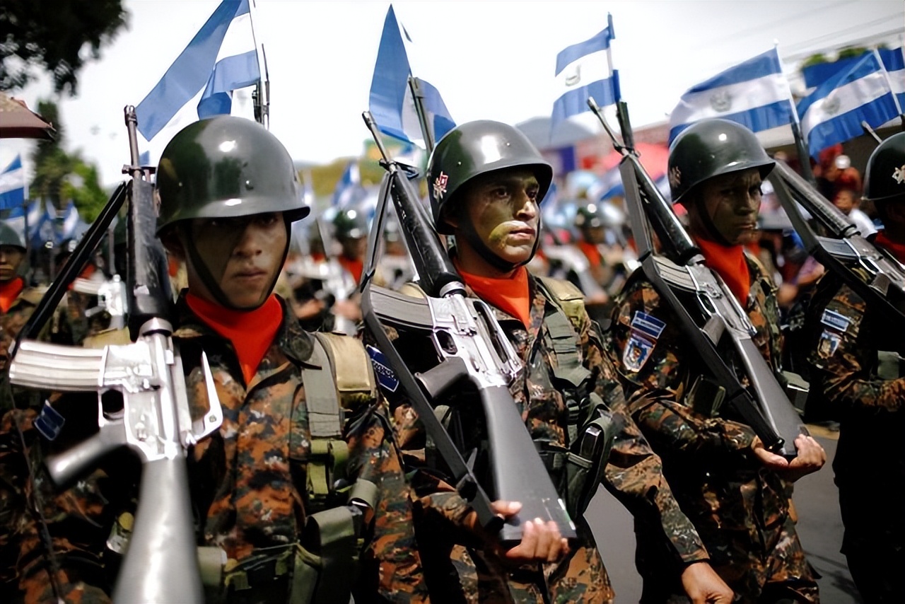 最危险国度萨尔瓦多，世界谋杀之都，*币特比**是法定货币