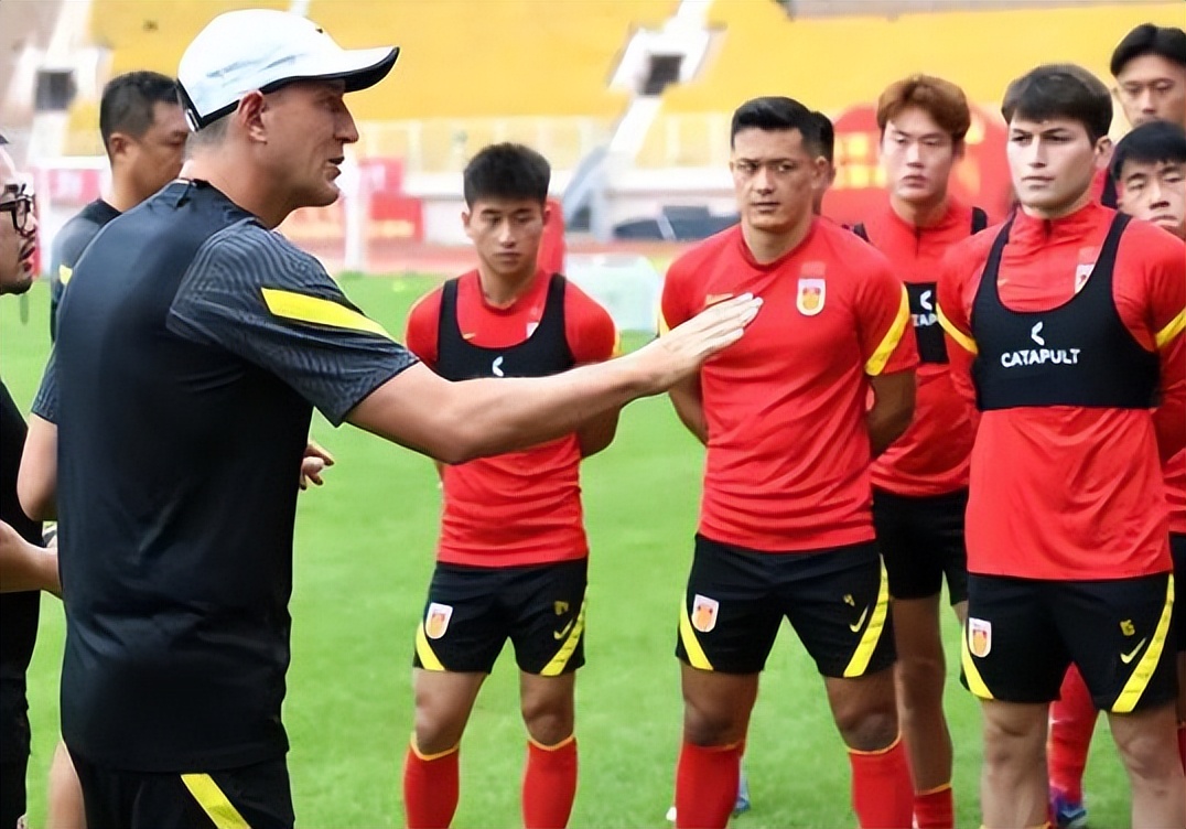 高洪波指导国足的高光时刻,中国男足1-0伊朗高洪波