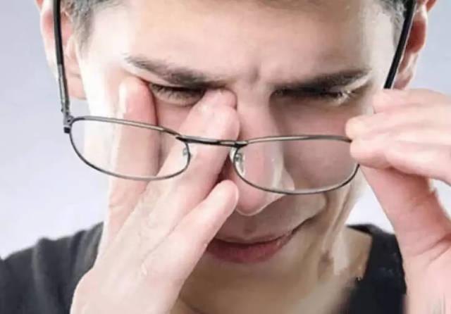 左眼皮上眼皮跳是什么预兆呢,左眼皮上眼皮跳是好运还是厄运