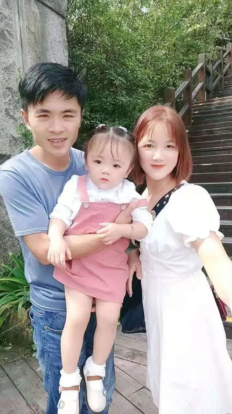 90后小伙带女儿送外卖,送外卖小伙带六个月的女儿