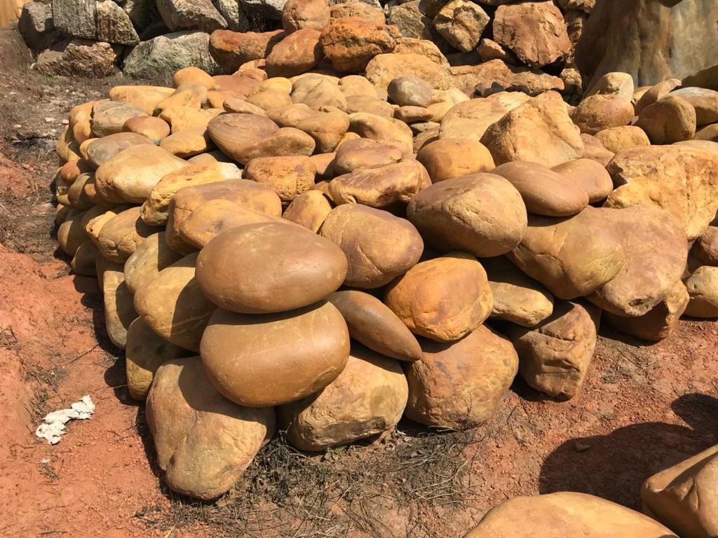 黄蜡石原石产地,黄蜡石在什么地方有卖