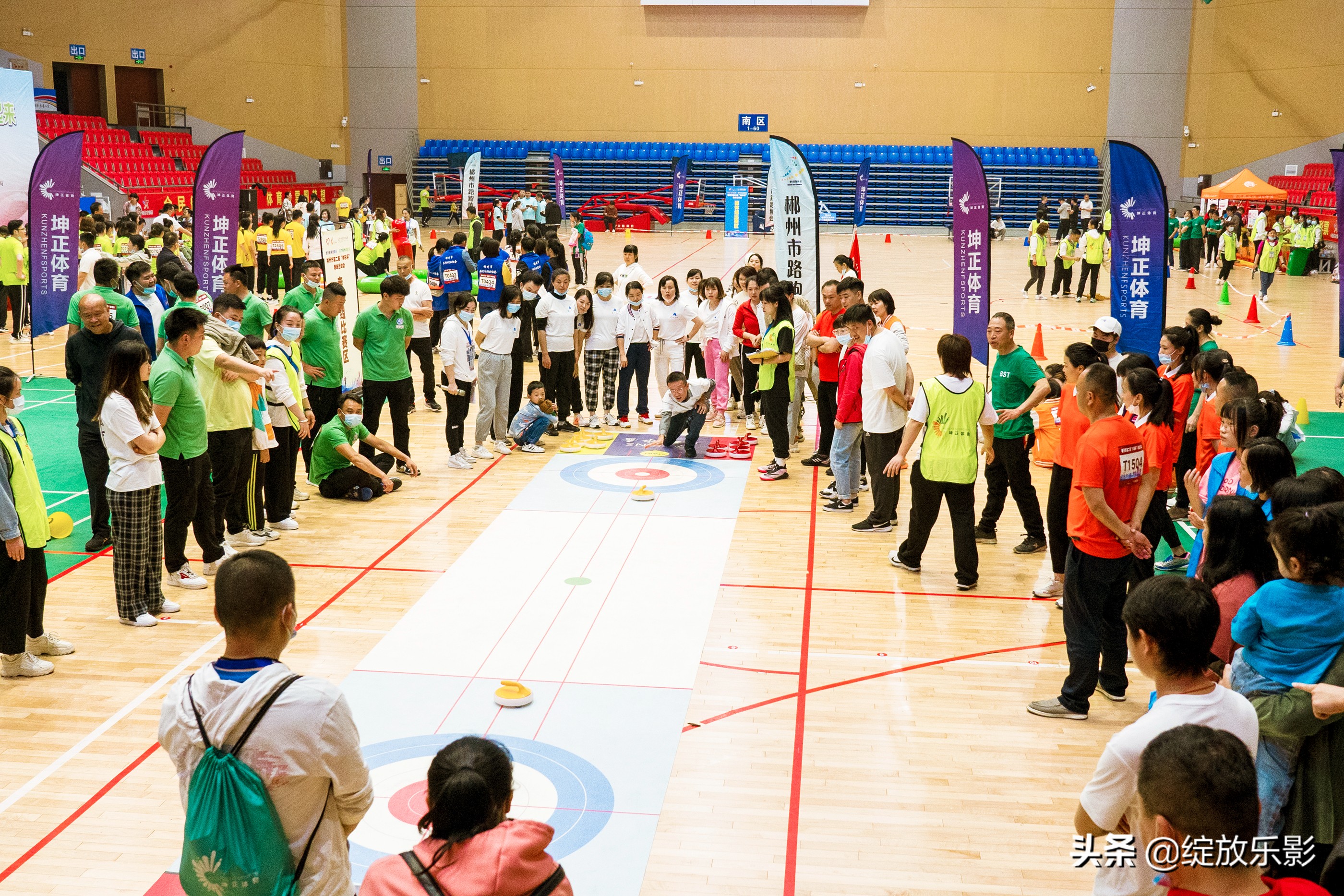 运动会开幕式舞蹈嗨爆全场,嗨翻全场的大赛