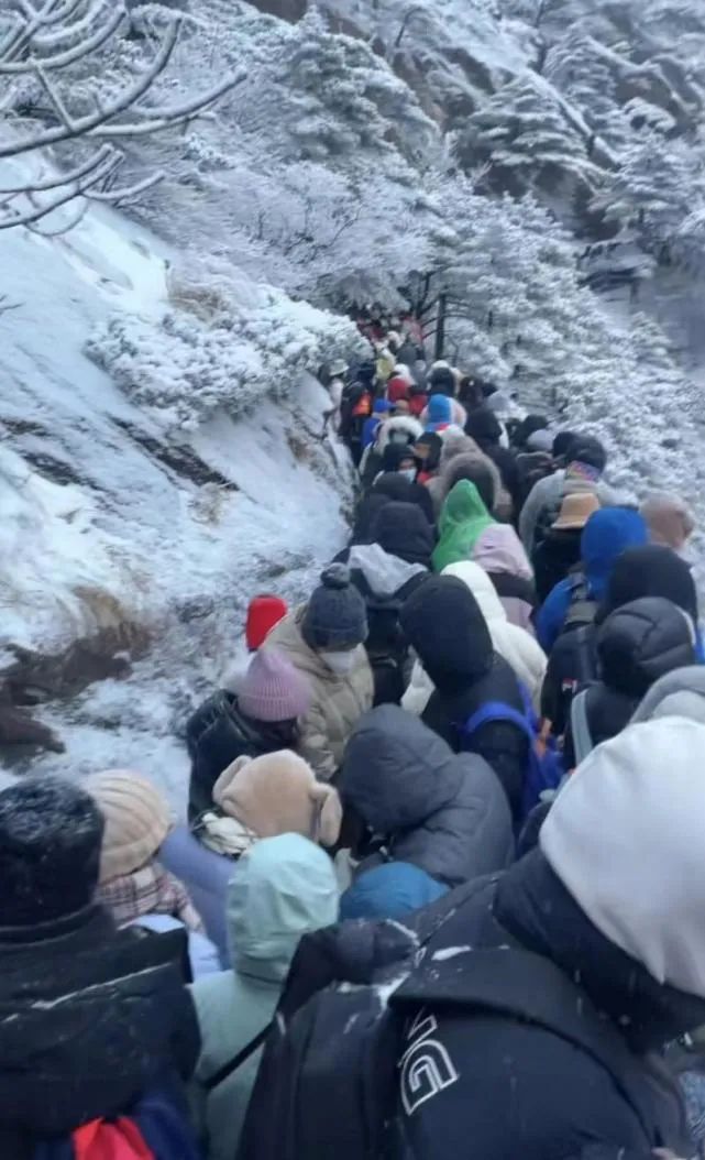 汕头小公园春节人山人海,2023年春节旅游人山人海