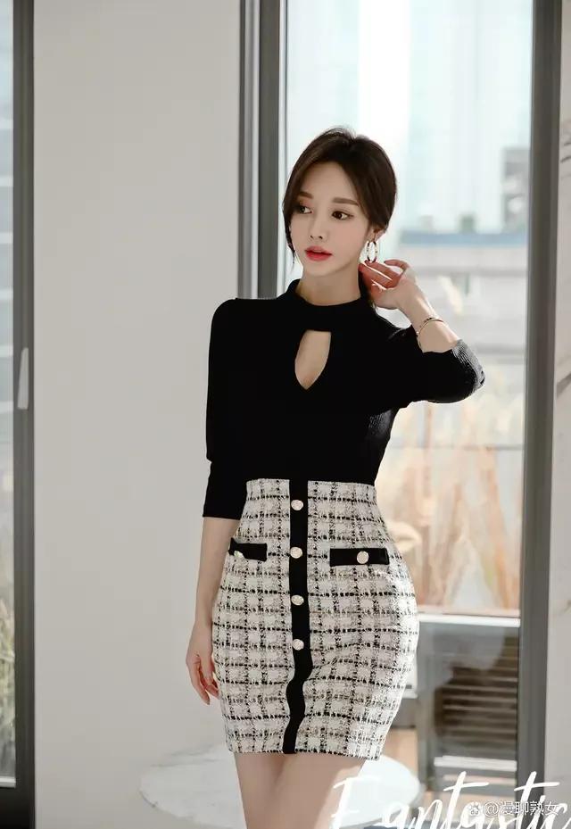 孙允珠粉色露肩连衣裙,孙允珠露肩红色连衣裙