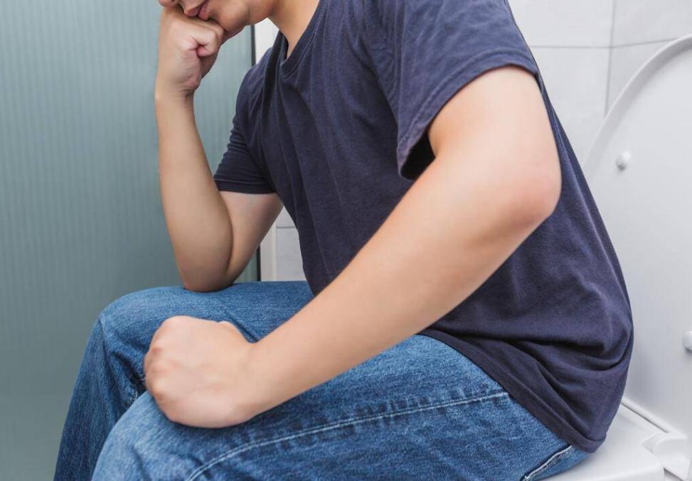 女性洗澡时喜欢“站着尿尿”？4个生理常识，或许对你有益