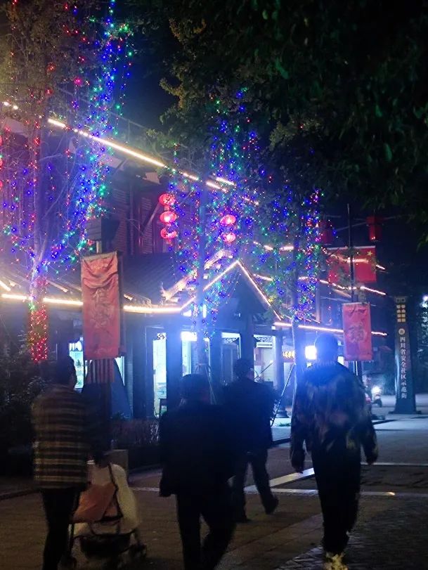 青白江美食打卡地,青白江100元美食街