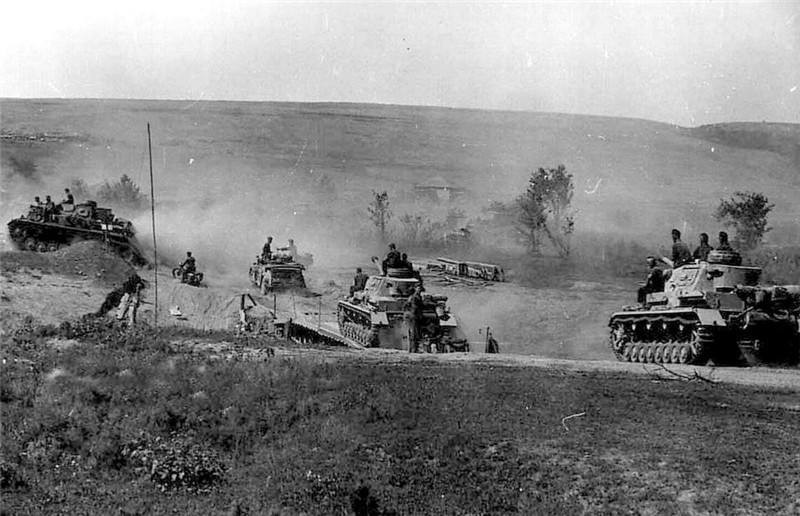 波兰:左右横跳远交近攻的下饭专家，三次*国亡**到底是为啥？