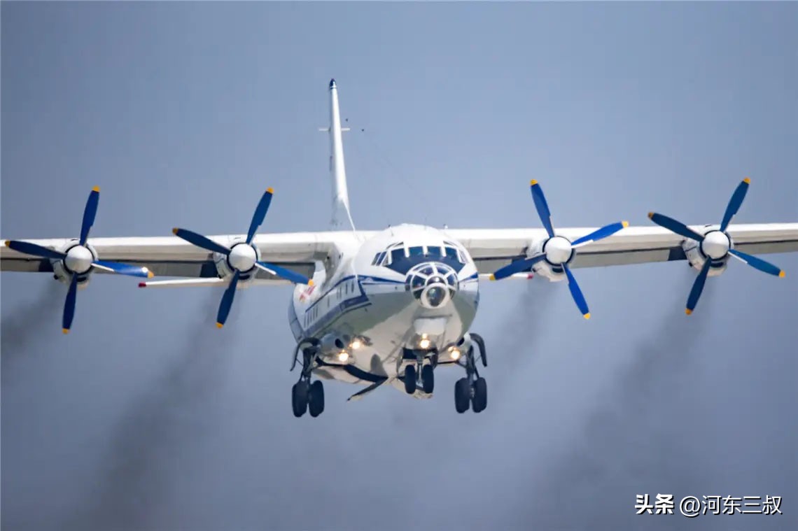 伊尔76民用运输机,伊尔76运20起飞