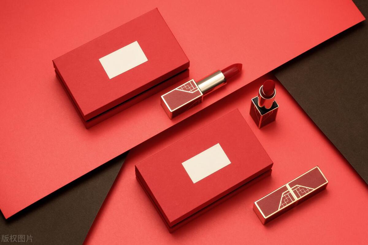 口红在哪里试色最接近唇色,口红试色正确步骤图片