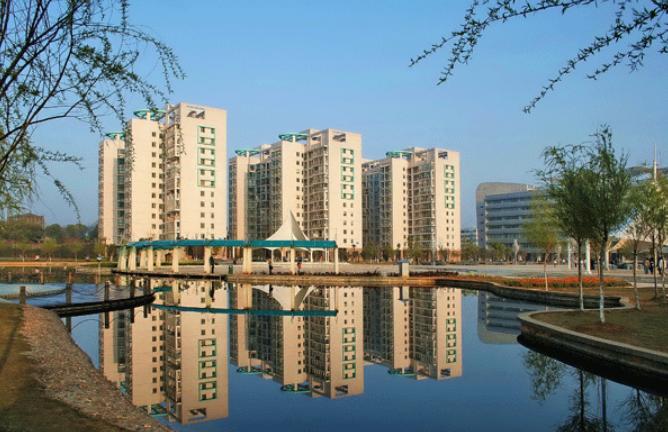 江西财经大学专业实力堪比211，孟晚舟现身拜访，与华为合作密切