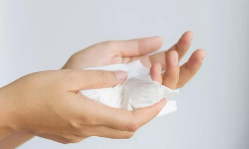 小便过后用纸巾擦拭为什么是黄色,小便过后要用哪种卫生纸擦