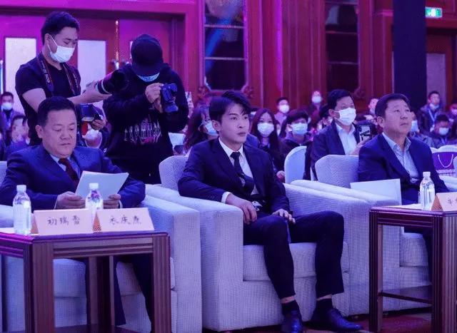 辛巴花20亿买流量,辛巴直播卖了10亿