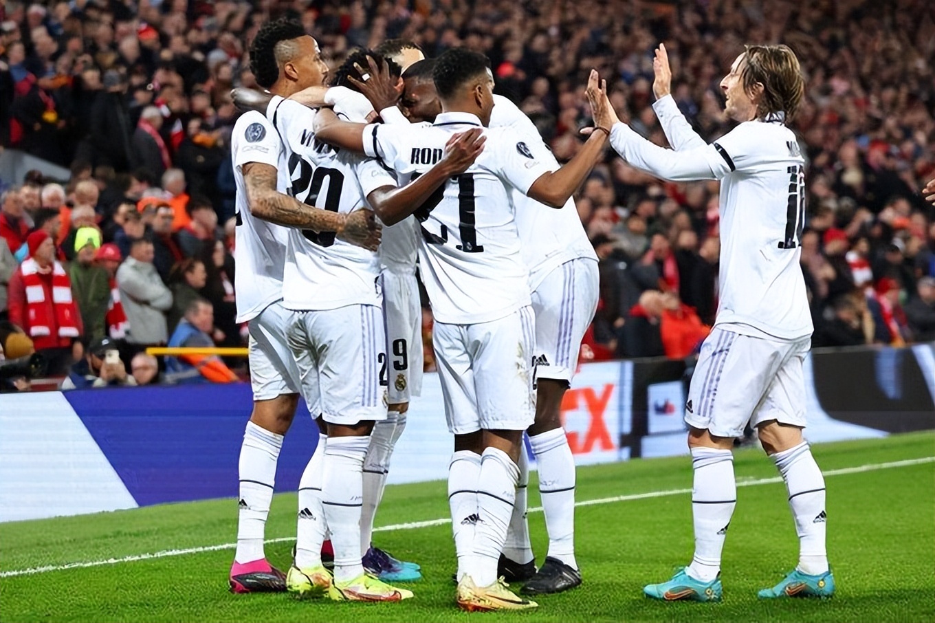 卡里乌斯失误利物浦球迷反应,卡里乌斯神级扑救利物浦