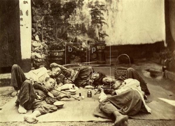 日军侵华兽行,日军当着国军的面杀俘虏