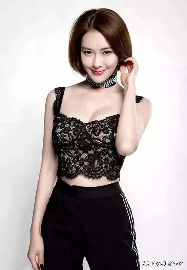 性感火辣、妩媚多姿又充满御姐风范的完美女神,是喜欢的类型吗?