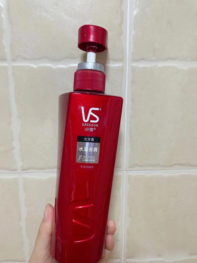 我们如何去选择一款正确的洗发水,选对一款洗发水很重要