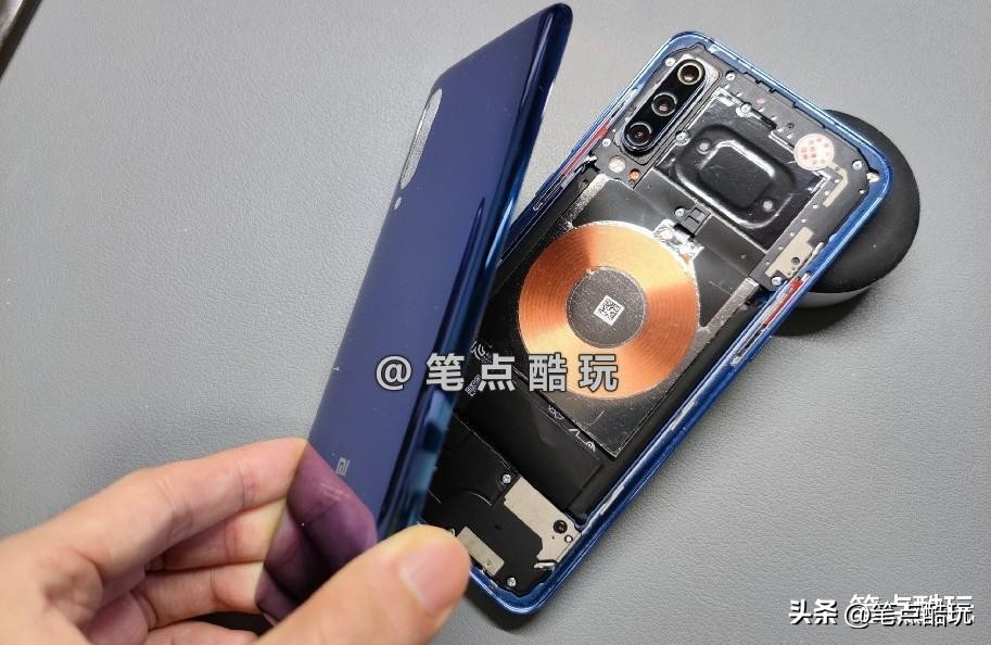 小米9后壳摔破了怎么办,小米9新一代钉子户