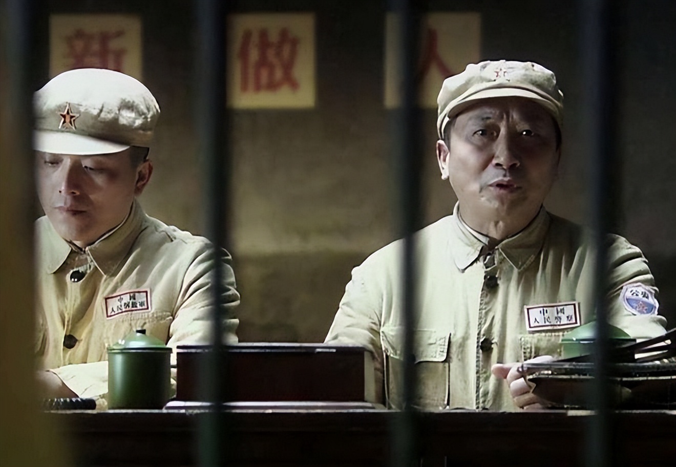 苏联专家给公安上课，突然被捕，局长笑言：老韩，我找你好苦