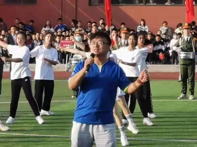 神木市大柳塔初级中学：名师讲坛之高涛老师愿做春天守初心