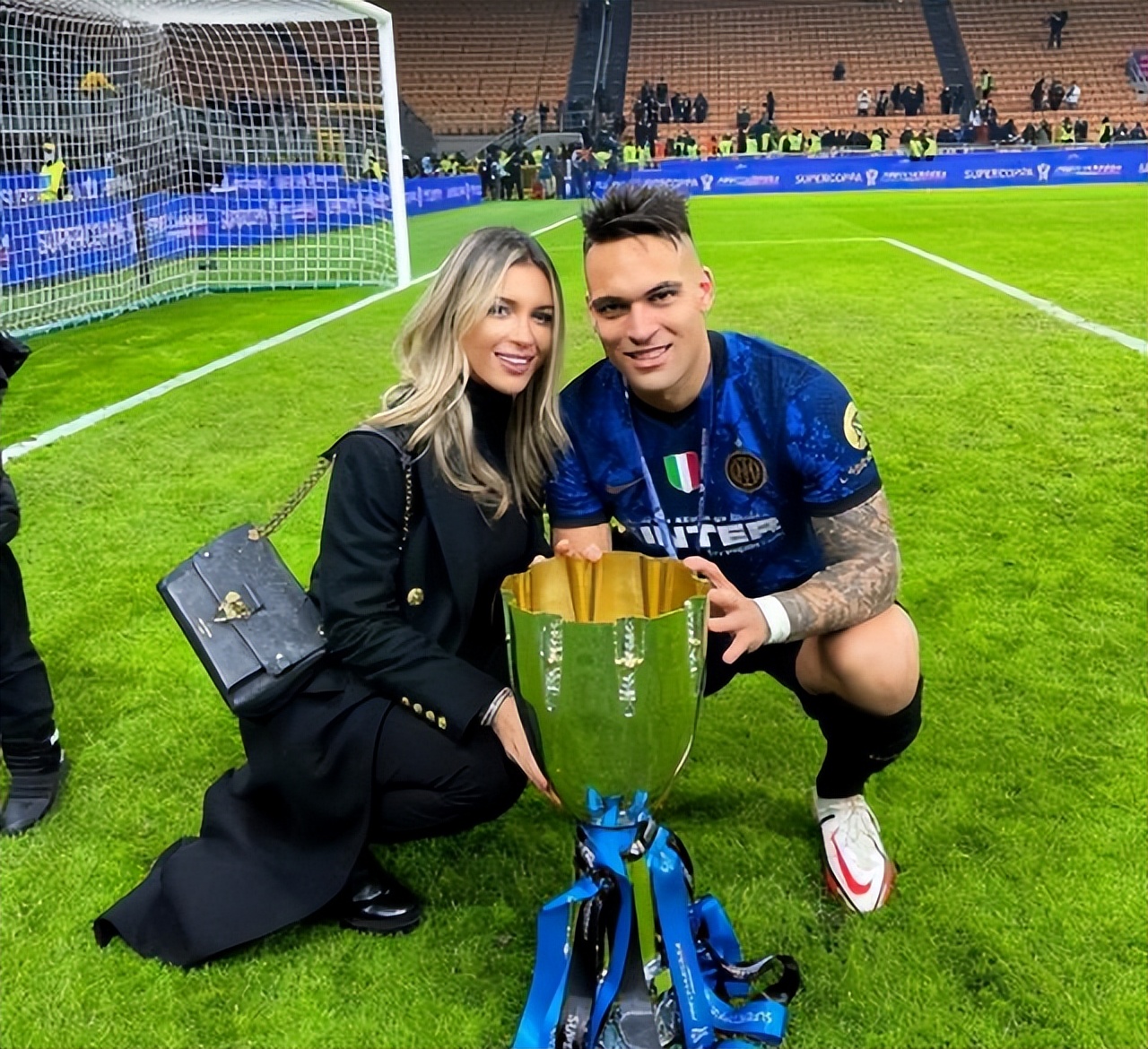 瓦尔加写真新浪,瓦尔加高清写真图片