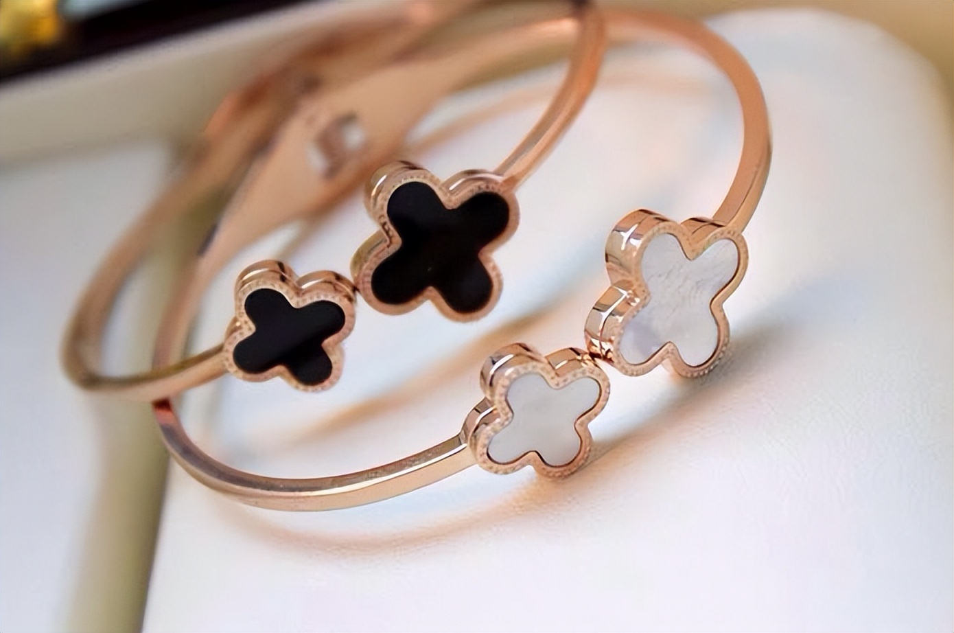 梵克雅宝四叶草回收值多少,梵克雅宝四叶草的回收价