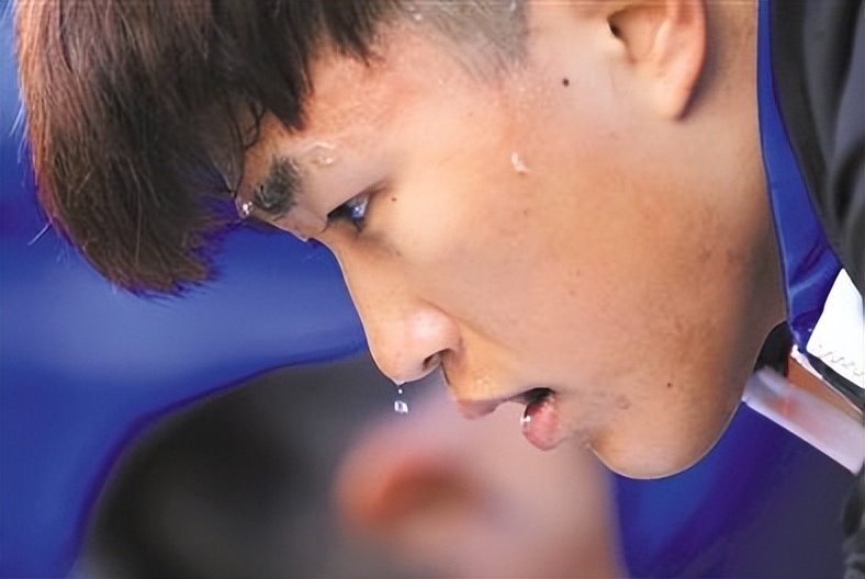 动不动就出汗晚上也出汗怎么治,易出汗出汗多是易瘦体质吗