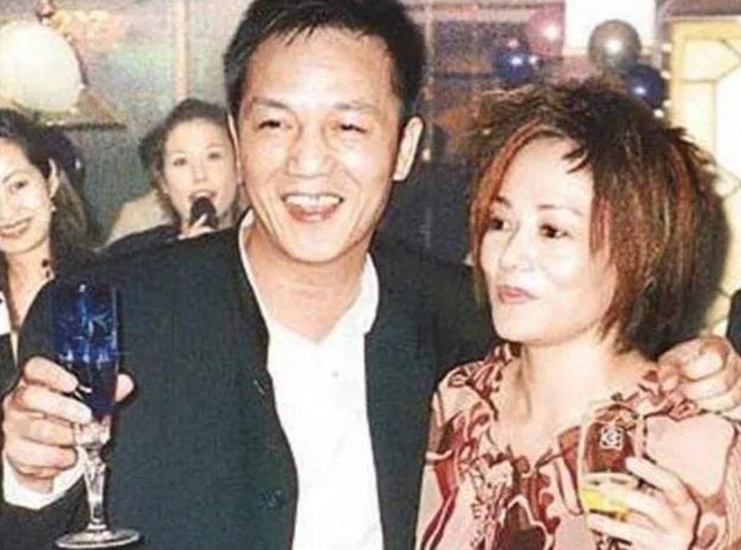 “上海李嘉诚”周正毅：入狱后给监狱装空调，服刑期间狂赚30亿