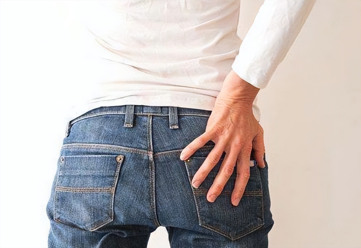 女性肛门周围潮湿瘙痒,肛门周围潮湿瘙痒长泡泡用什么药